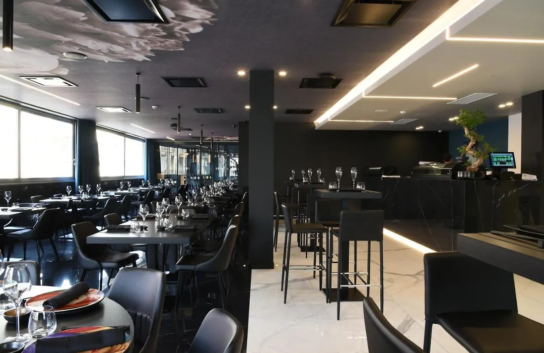Demsi Palace Hotel & Restaurant-1